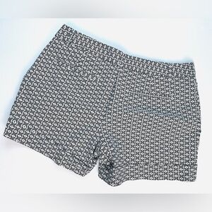 Black & White Geometric Shorts Size M [000307]